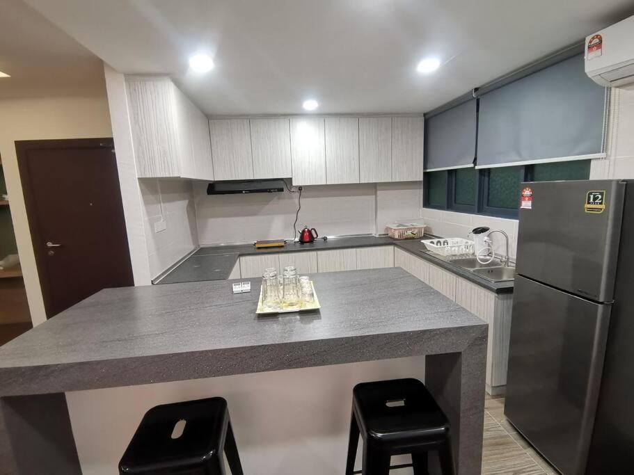 Teo Resident 2 Vivacity Jazz Suite 4 Kuching Bagian luar foto