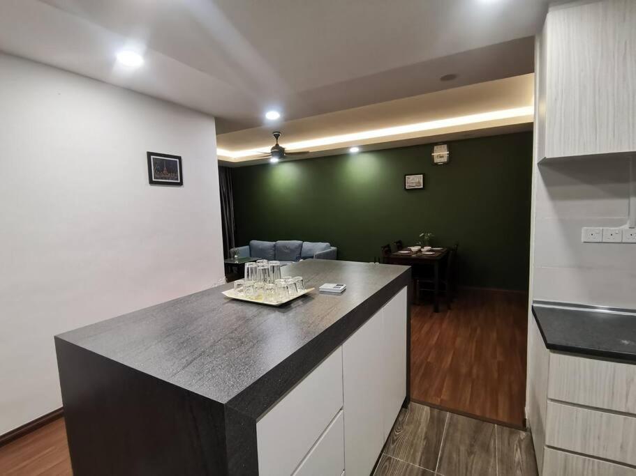 Teo Resident 2 Vivacity Jazz Suite 4 Kuching Bagian luar foto